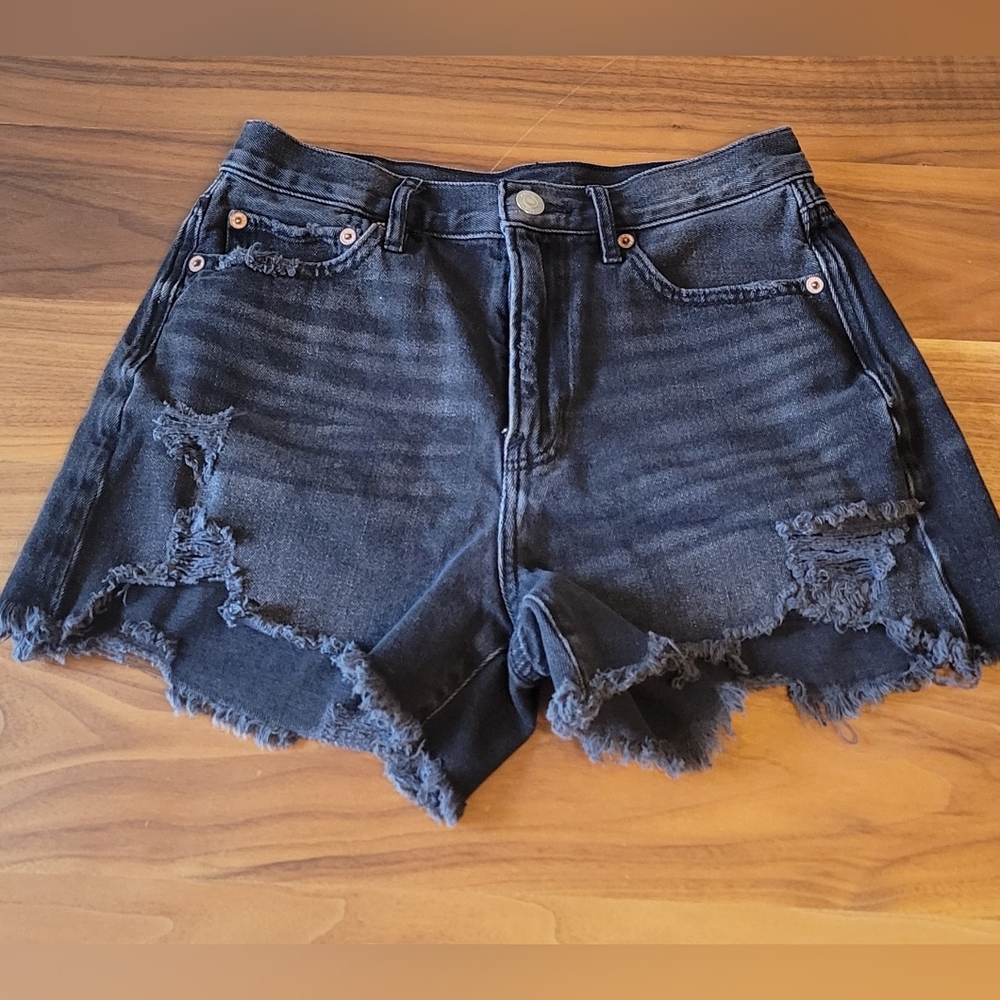 AMERICAN EAGLE black denim shorts, size 2